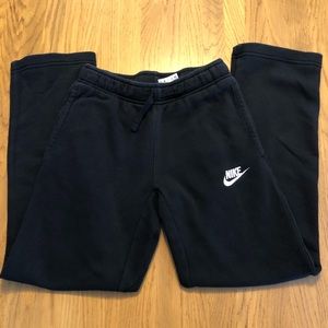 NIKE boy’s sweat pants size M